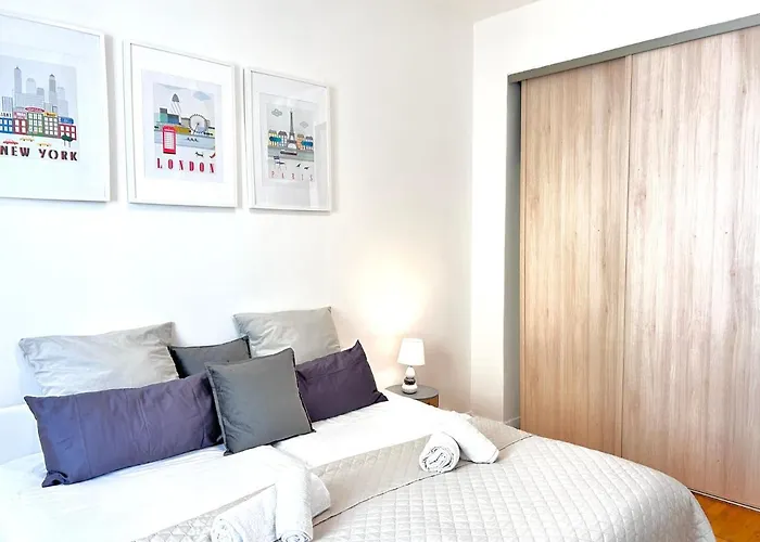 2 Bedroom Flat Cannes Center La Croisette Banane
